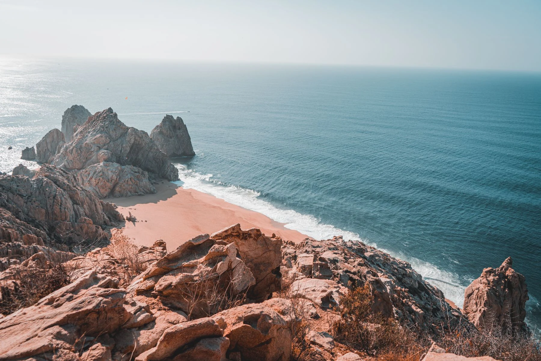 Real rocky coastline and ocean at Cabo San Lucas, photographed by Efrain Alonso